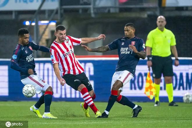 献给队友吴 献给队友吴