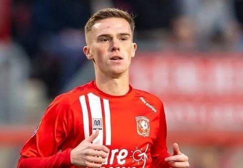 还是在室内 还是在室内