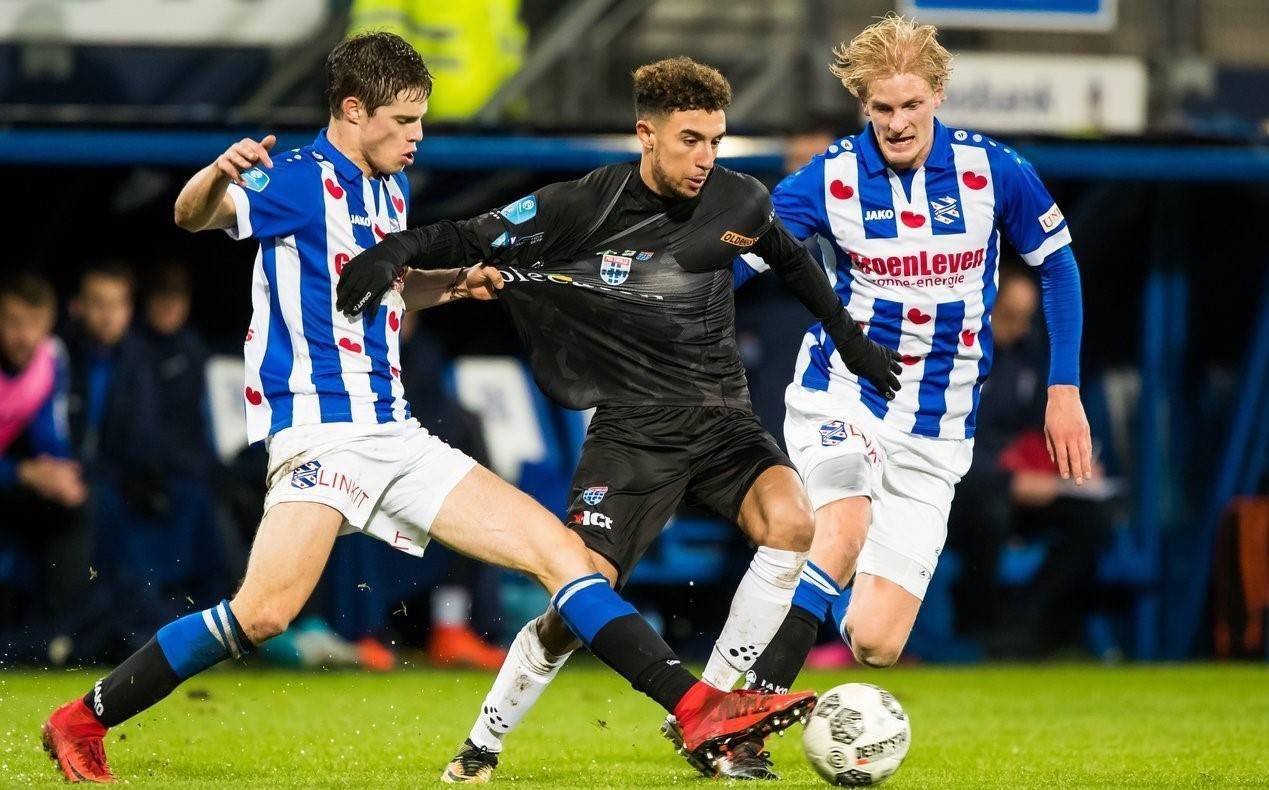 防线的专注 防线的专注