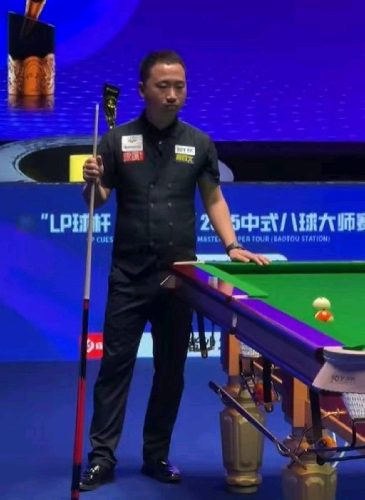 而面对防守 而面对防守