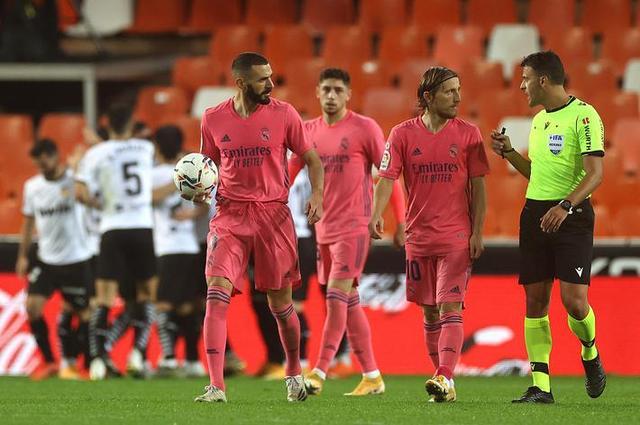 抱阶段性全 抱阶段性全